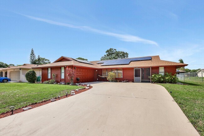 Photo - 362 SE Calmoso Dr