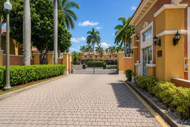 Photo - 732 SW 106th Ave