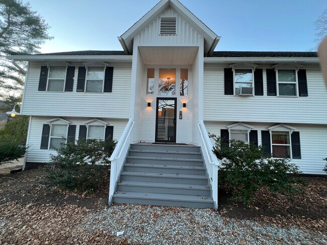 Front entrance - 81 N Main St Unit 4