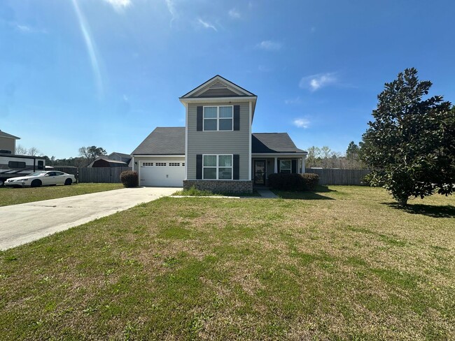 Spacious 3-Bedroom, 2.5 Bath Home with a b... - Spacious 3-Bedroom, 2.5 Bath Home with a b...