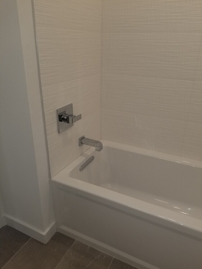 Photo - 425 3rd St Unit 205