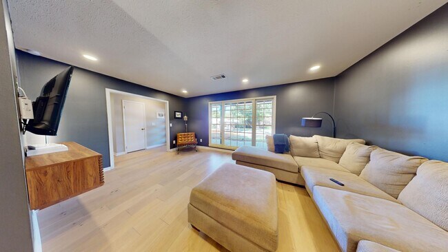 Photo - 822 N Gay St