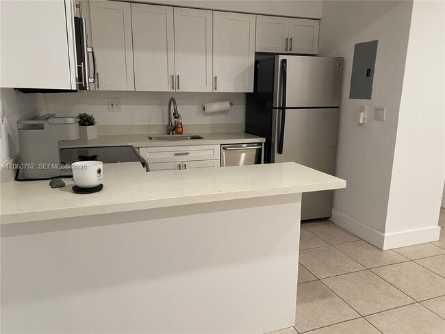 Photo - 1 Edgewater Dr Unit 103