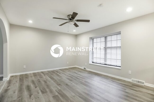 3 Bedroom Pet-Friendly Home in Raytown, MO with Main Street Renewal