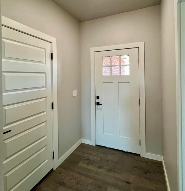 Photo - 818 Mill Run Unit 818