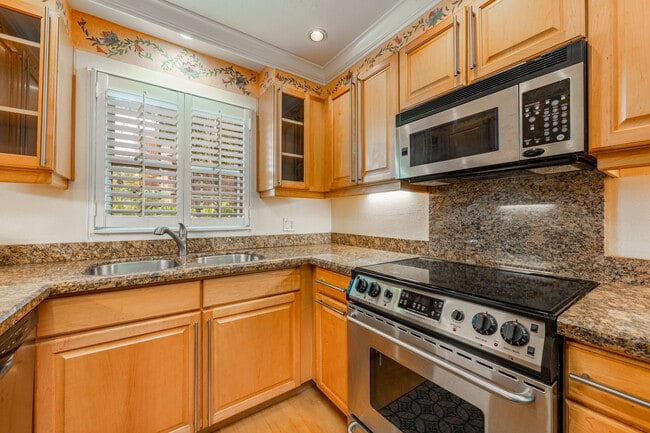 372 Georgetown Dr