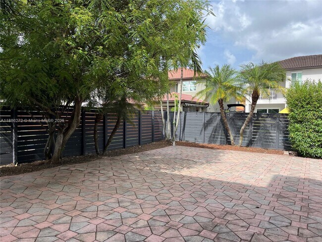Photo - 9140 SW 153rd Ave
