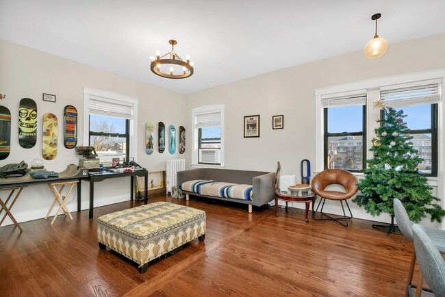 Photo - 319 Calendar Ave Unidad 3D