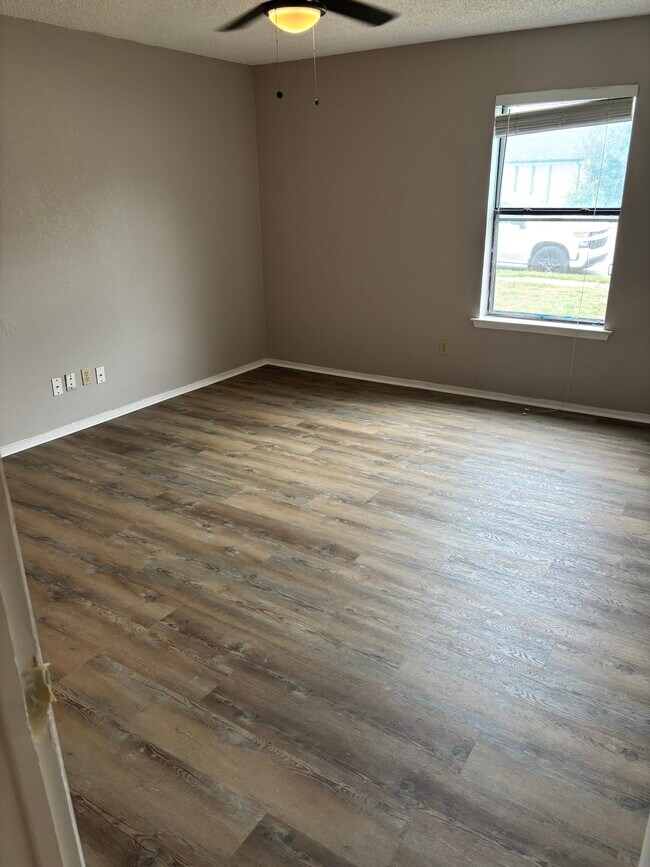 Photo - 6217 Skylark Ln