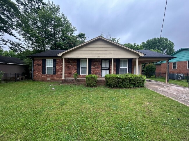 Photo - 307 Pinewood St House