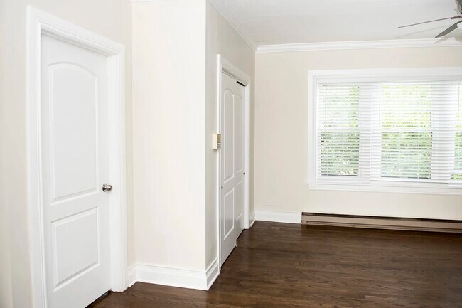 Photo - 646 W Roscoe St Unit 1N