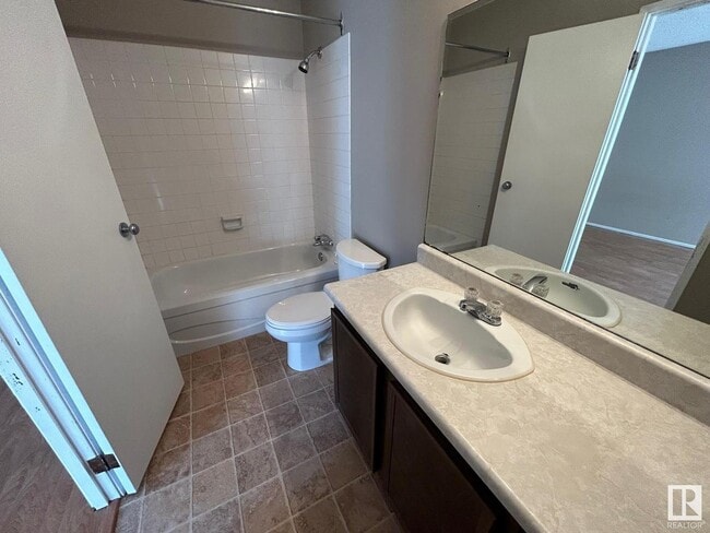 Building Photo - 1503-1503 Mill Woods Rd E