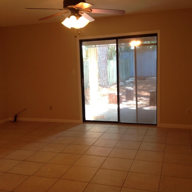 Photo - 132 Nebraska Ave NE