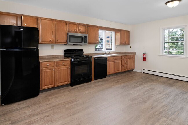Photo - 72 Clearview Ave