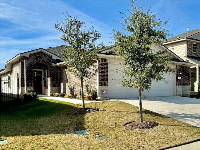 224 Yoakum St