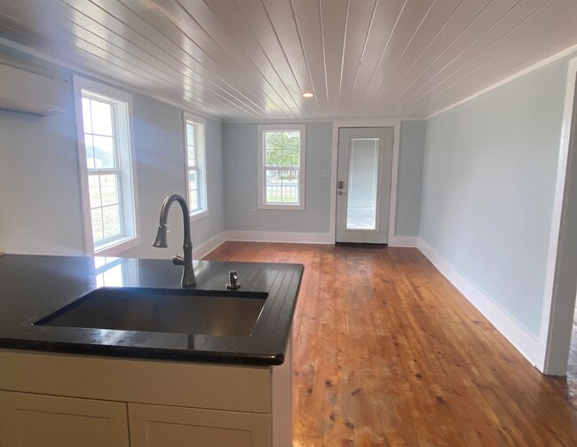 Photo - 289 Sherwood Rd