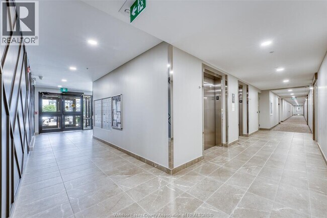 Photo - 4578 Huron Church Line Rd Unité 506