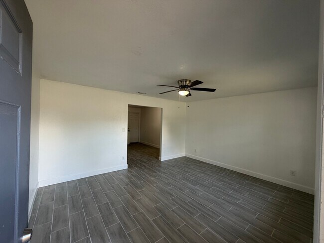 Photo - 564 N Wayman St Unit 564