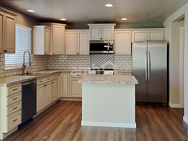 Photo - 10647 Avalon St