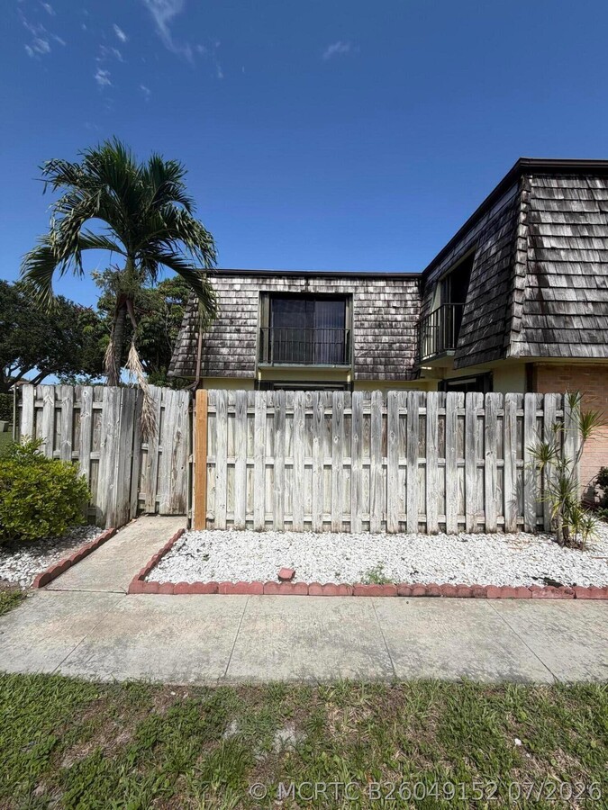 Photo - 141 Lake Arbor Dr