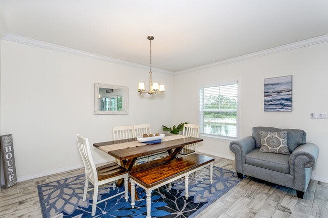Photo - 6584 Carlinga Dr