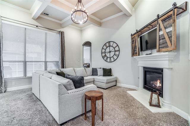 Photo - 401 Sarah Cir