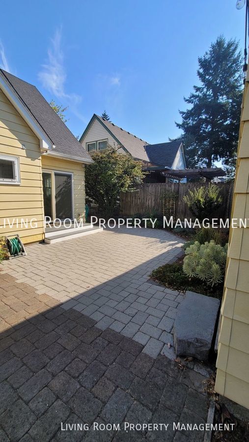 Photo - 5905 NE 33rd Ave