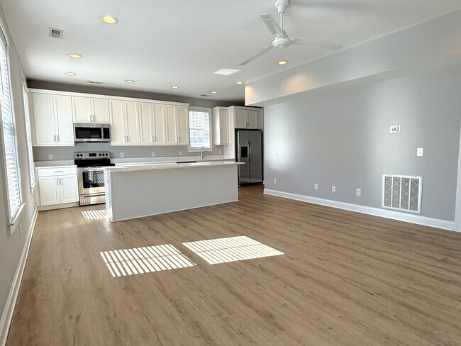 Photo - 9 Hanover St