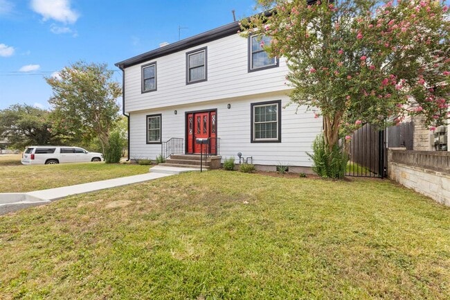 Photo - 1013 E 38th 1/2 St