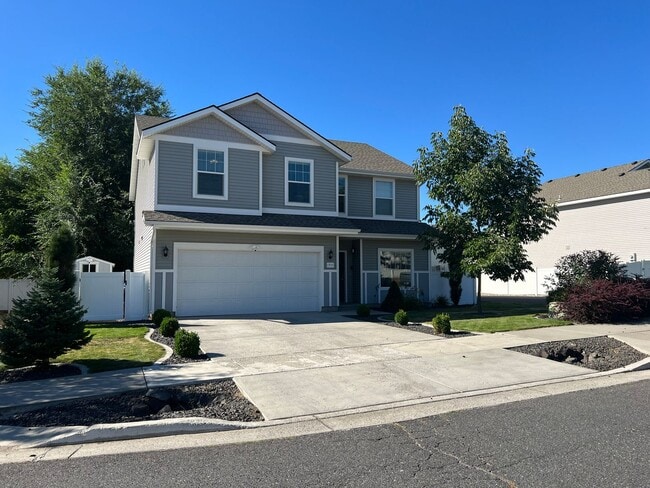 Photo - New on the market!
