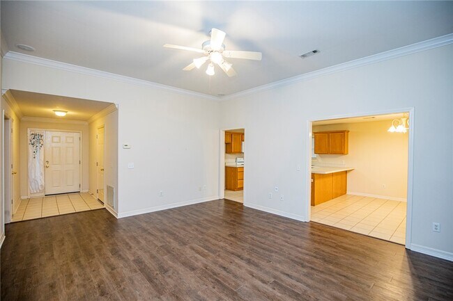 Photo - 908 SW Cheyenne Dr