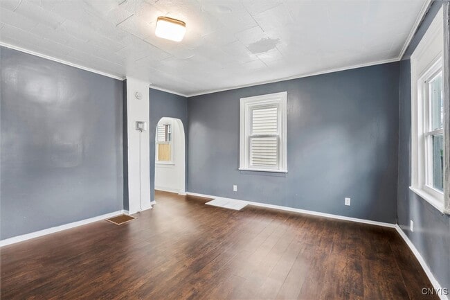 Photo - 811 1st N St