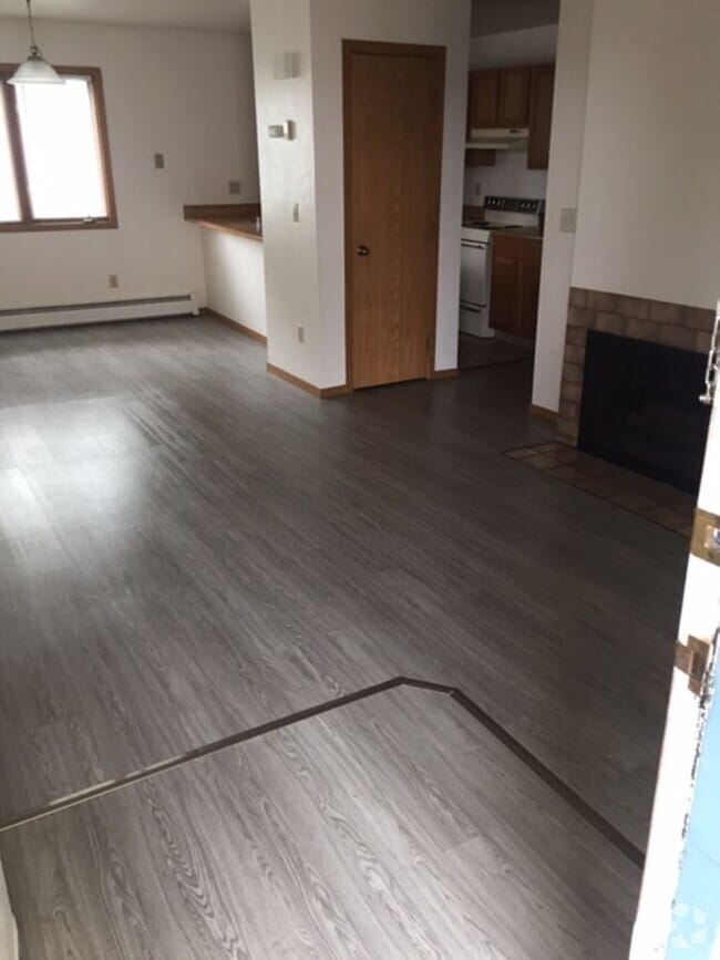 Building Photo - South Anchorage Beautiful and Spacious dow... Rental