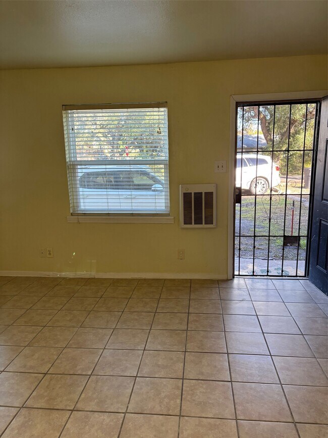 Photo - 3502 Campbell St Unit 4