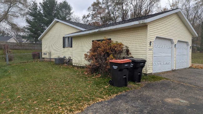 Photo - 538 4 Mile Rd NW