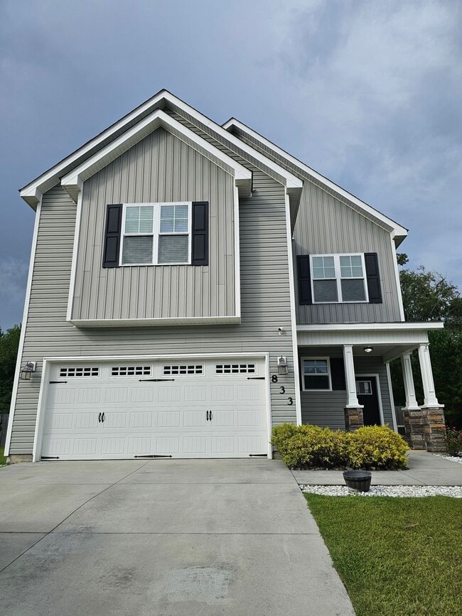 Building Photo - 4 Bedroom Home in Jacksonville