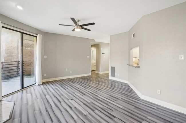 Photo - 1725 Enterprise Ave