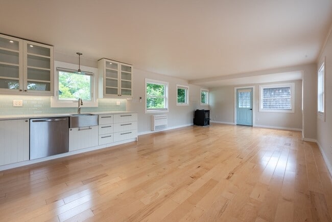 8 Hideaway Pl