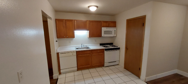 Photo - 3069 N Oakland Ave Apartment Unit 103