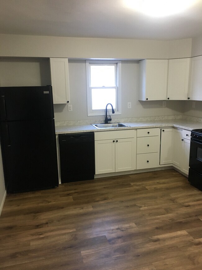 Photo - 788 Hazelwood Ave Unidad 2