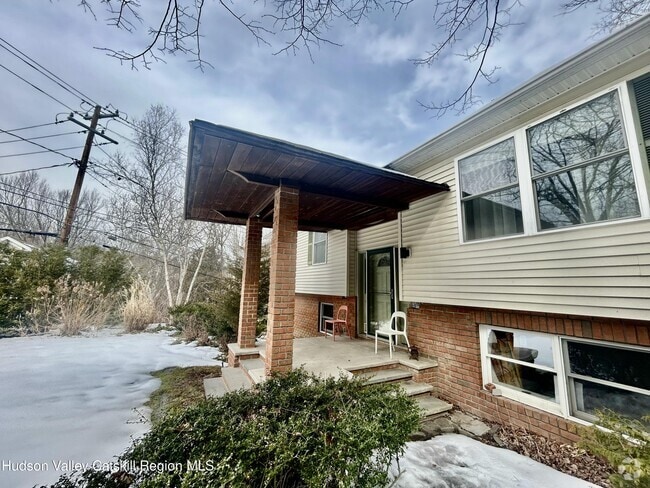 Building Photo - 968 Elting Rd Rental