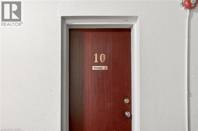 Photo - 237 Mohawk Rd E Unité 10