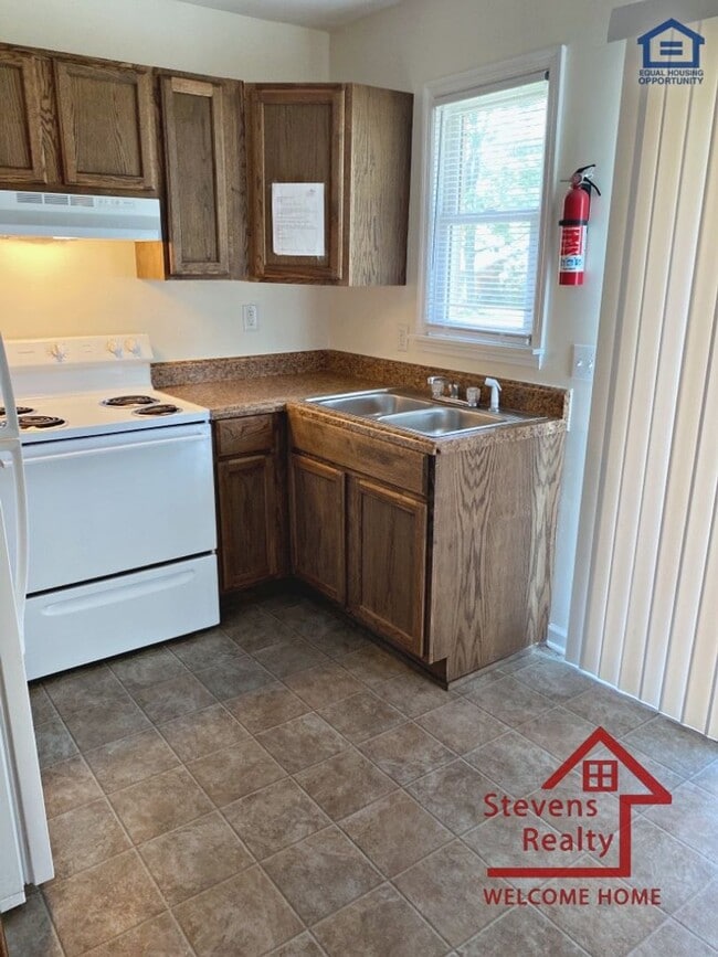 Photo - 415 Pinecrest St