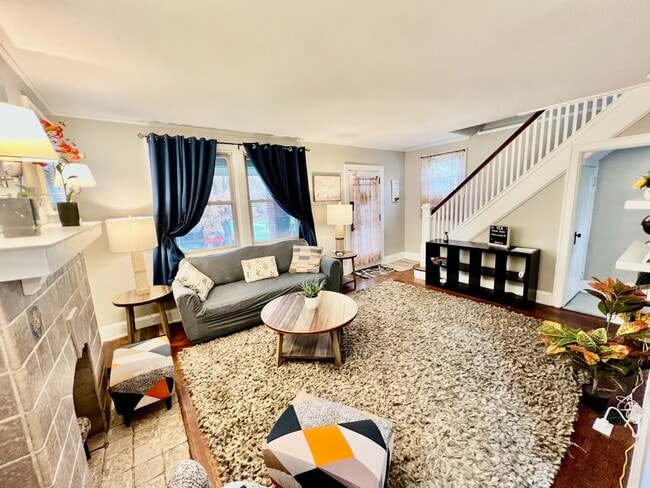 Building Photo - 1116 Coronado Ave