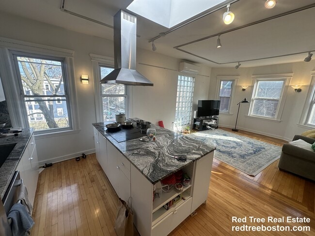 Photo - 229 Harvard St Unit 6