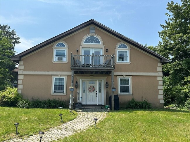 Photo - 852 Freedom Plains Rd House