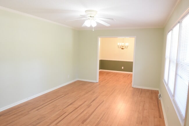 1502 Parmele Dr