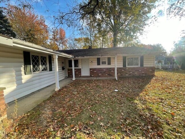 Photo - Adorable 3BR 2.5BA Home w/ Sun Room • 2 Car Garage  • Private Yard in Avon Lake