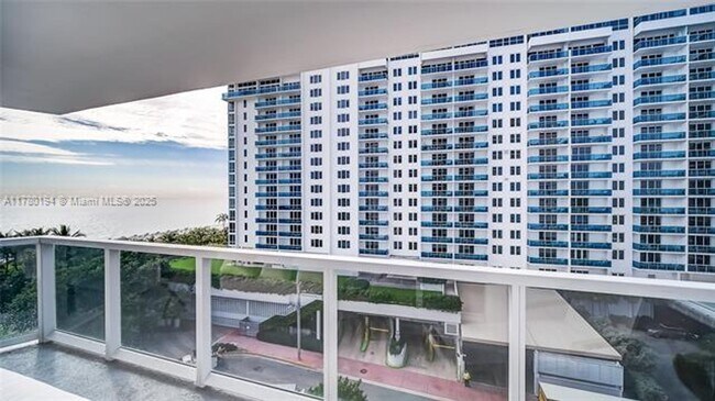 Photo - 2401 Collins Ave Unit 2401 Collins Ave appt 904