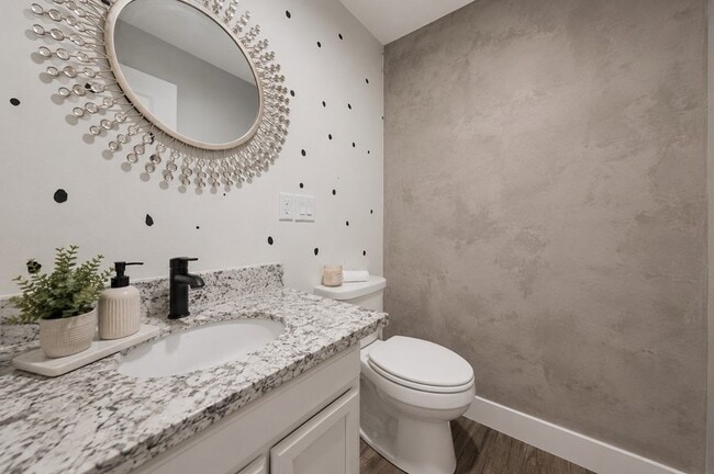 Photo - 7473 Bromley Rd